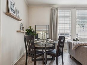 2305  Worthington Street  114, Dallas Texas 75204