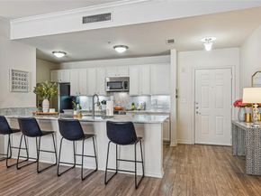 2305  Worthington Street  114, Dallas Texas 75204