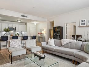 2305  Worthington Street  114, Dallas Texas 75204