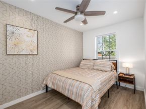 112 N Adams Avenue , Dallas Texas 75208