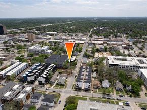 112 N Adams Avenue , Dallas Texas 75208