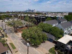 112 N Adams Avenue , Dallas Texas 75208