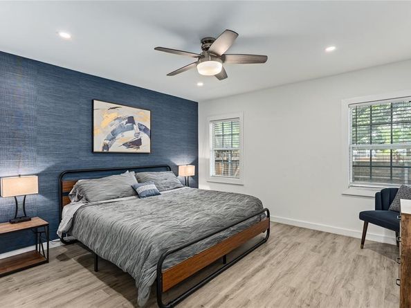 112 N Adams Avenue , Dallas Texas 75208