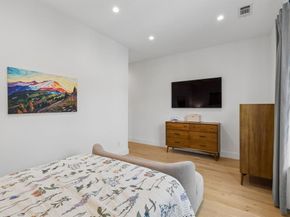 1208  Haines Avenue , Dallas Texas 75208