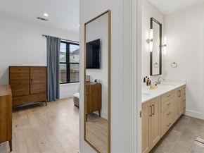 1208  Haines Avenue , Dallas Texas 75208