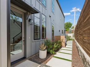 1208  Haines Avenue , Dallas Texas 75208