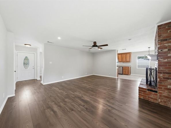6120  Waco Way , Fort Worth Texas 76133