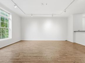 2305  Worthington Street  219, Dallas Texas 75204