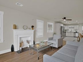 2815 W 8th Street , Dallas Texas 75211