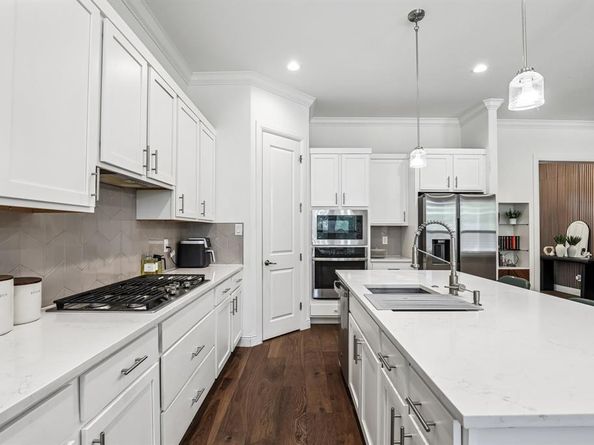 515 W Laureland Road , Dallas Texas 75232