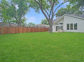 2610  Emmett Street , Dallas Texas 75211