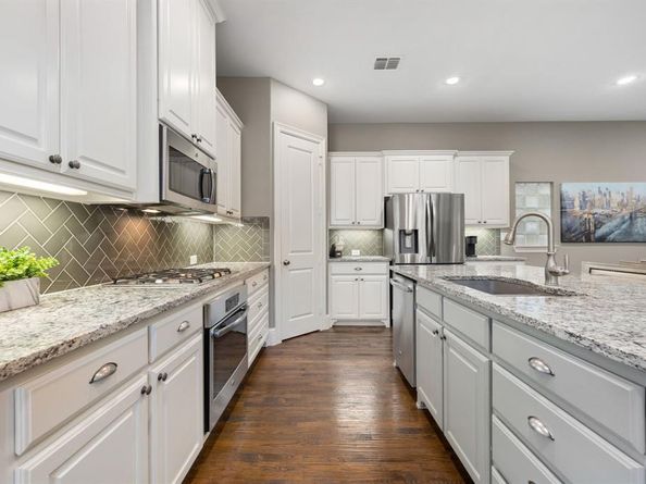 531  Sandy Lane , Flower Mound Texas 75022