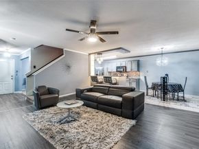 838  Smokey Oak Street , Lancaster Texas 75146