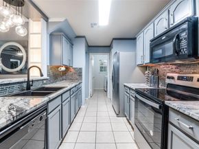 838  Smokey Oak Street , Lancaster Texas 75146