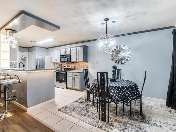 838  Smokey Oak Street , Lancaster Texas 75146