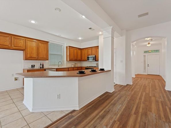 2308  Laura Elizabeth Trail , Mansfield Texas 76063