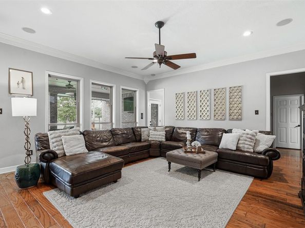 902  Riviera Drive , Mansfield Texas 76063