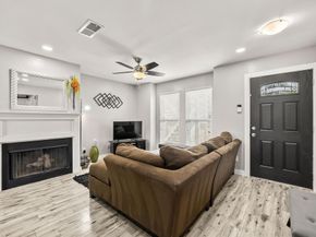 630 W Canty Street  B3, Dallas Texas 75208