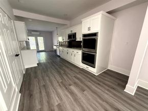 2502 W Lovers Lane , Dallas Texas 75235