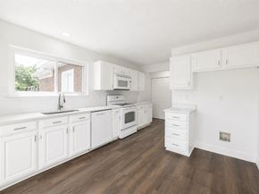 4201  Phoenix  , Carrollton Texas 75010
