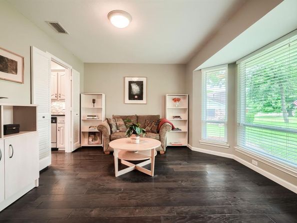 106  Waits Circle , Garland Texas 75043