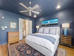 7333  Valley View Lane  305, Dallas Texas 75240