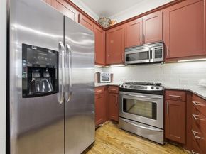 7333  Valley View Lane  305, Dallas Texas 75240