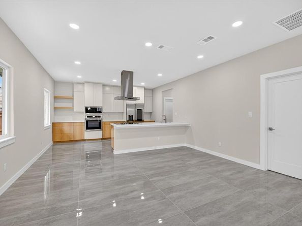 105  Rolston Road , Irving Texas 75060