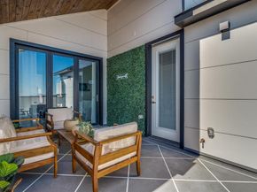 708 W 10th Street , Dallas Texas 75208