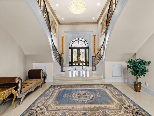 1373  Overlook Circle , Cedar Hill Texas 75104