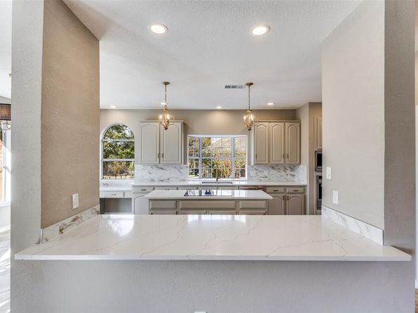 2822  Roundrock  , McKinney Texas 75072