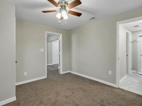 1037 E Cantey Street , Fort Worth Texas 76104