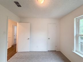 512  Lake Crest Parkway , Azle Texas 76020