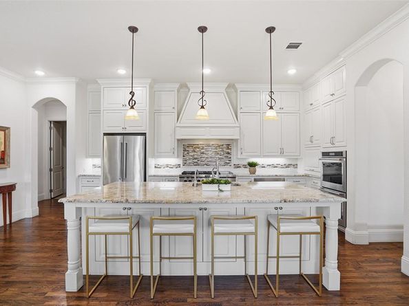 5301  Pradera Court , Benbrook Texas 76126
