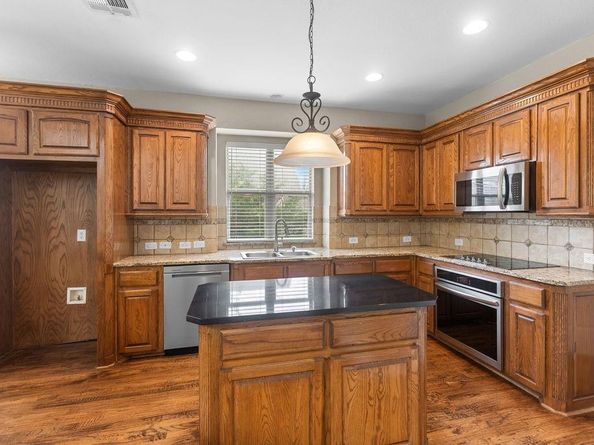 4004  Hook Bill Drive , McKinney Texas 75072