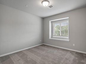 228  Wagon Spoke Way  13, Fort Worth Texas 76120