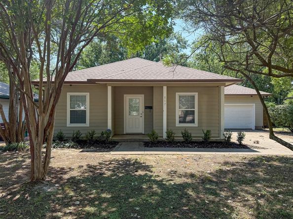 817  Westway Street , Denton Texas 76201