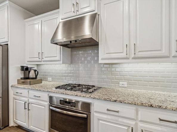 1216  8th Street , Argyle Texas 76226