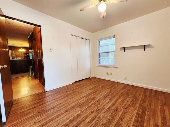 702  Jonathan Lane , Arlington Texas 76010