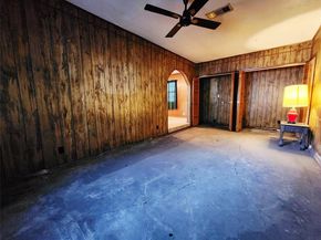 702  Jonathan Lane , Arlington Texas 76010