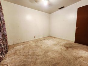 702  Jonathan Lane , Arlington Texas 76010