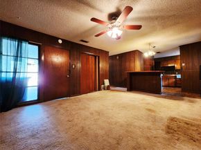 702  Jonathan Lane , Arlington Texas 76010