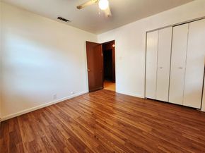 702  Jonathan Lane , Arlington Texas 76010