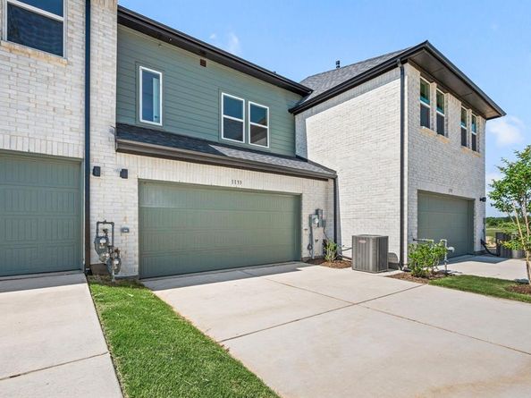 1133  Carnation Drive , Crowley Texas 76036