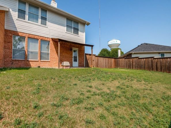 716  Kristi Lane , Cedar Hill Texas 75104