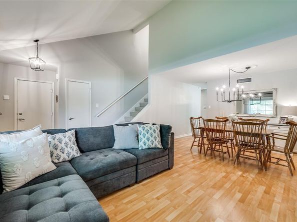 2105  Via Estrada  , Carrollton Texas 75006