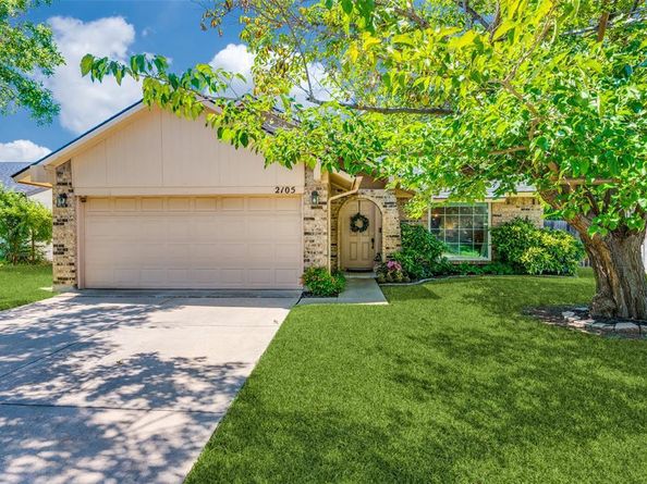 2105  Via Estrada  , Carrollton Texas 75006