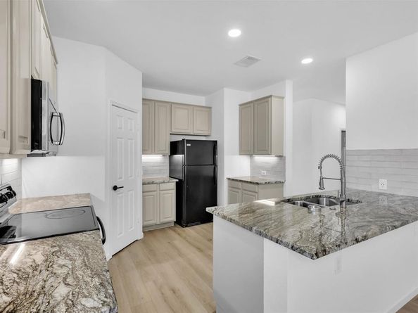 9741  Indian Canyon Drive , Plano Texas 75025
