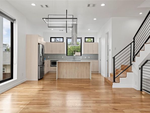 4227  Munger Avenue  101, Dallas Texas 75204