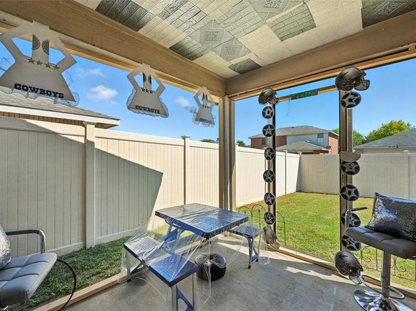 2828  Amber Waves Lane , Lancaster Texas 75134